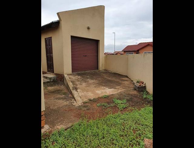 3 BEDROOM HOUSE FOR SALE IN LEONDALE